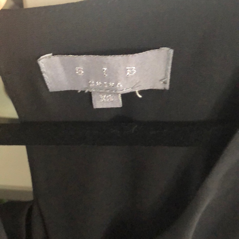 Stylish Black Dress With Pattern Border - image 2